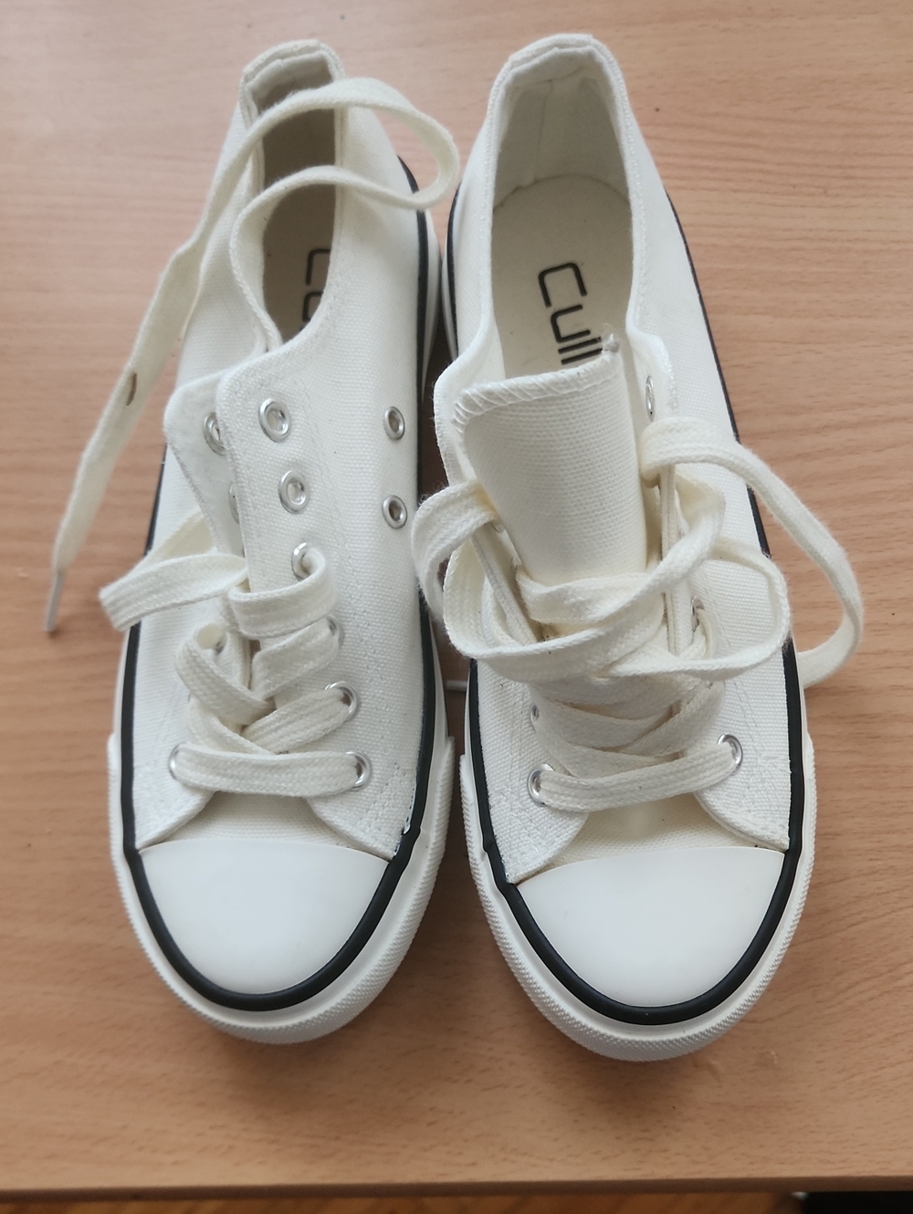 Classic Kids Canvas Lace-Up Sneakers in Off-White. New Without Box